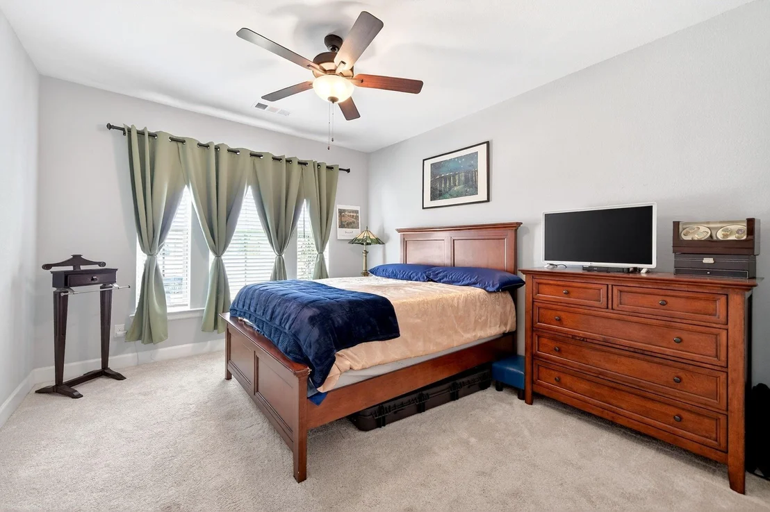 Photo of 1469 Lawnview Drive