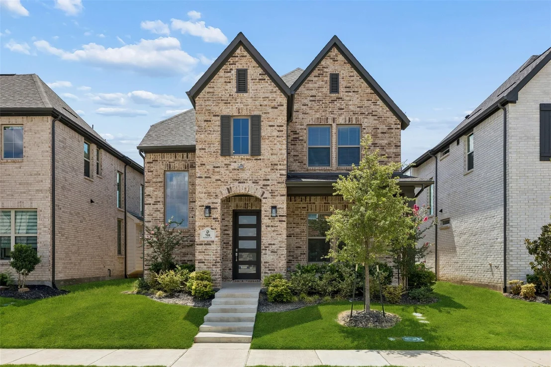 Photo of 708 Kendall Lane