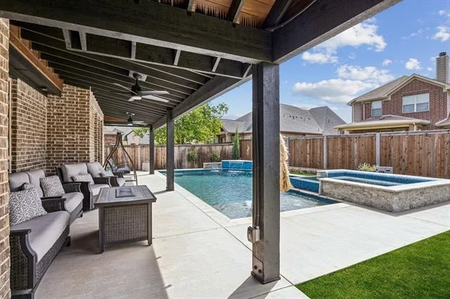 Photo of 1504 Grove Drive