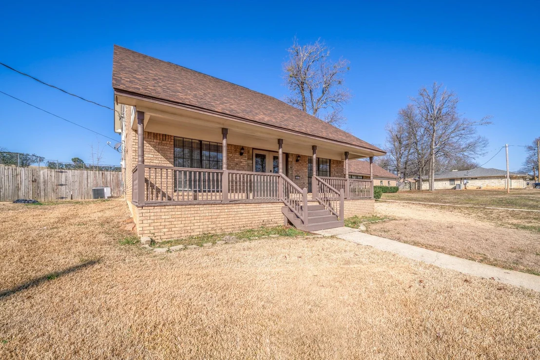 Photo of 2801 Northridge Drive