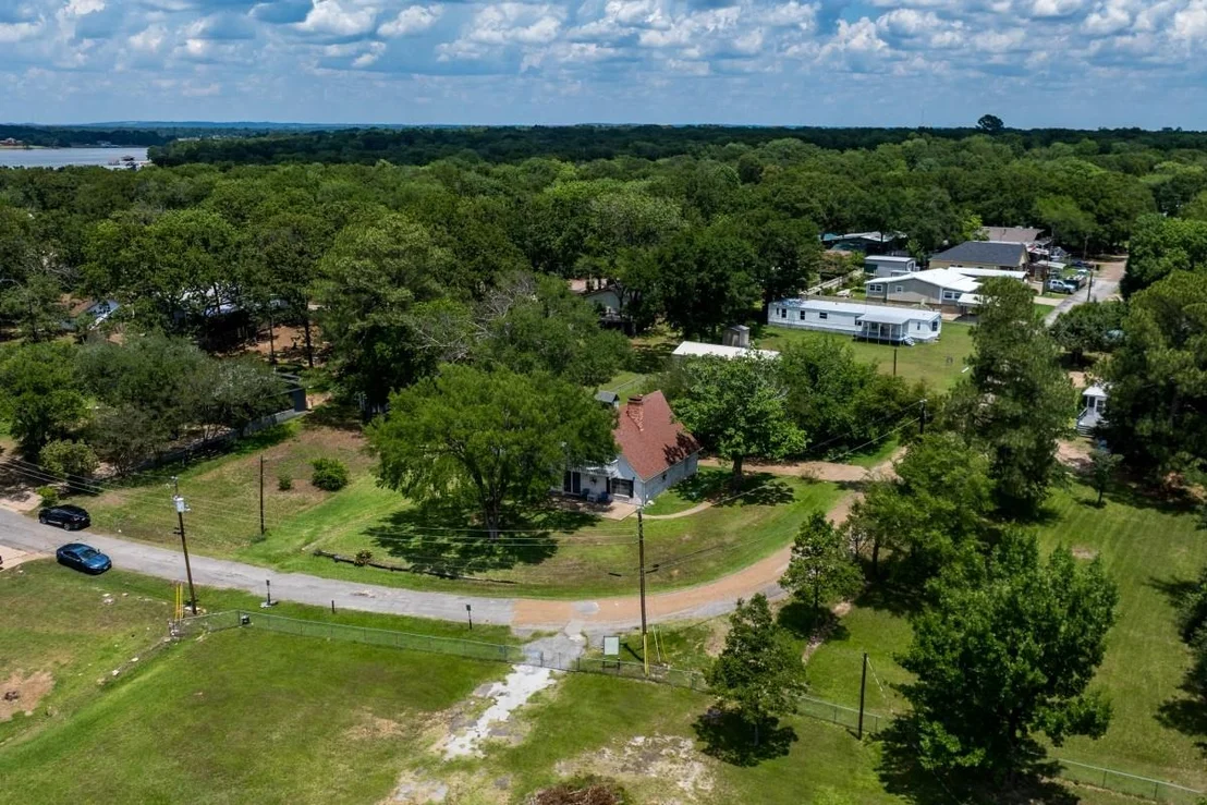 Photo of 100 W Oak Acres Drive