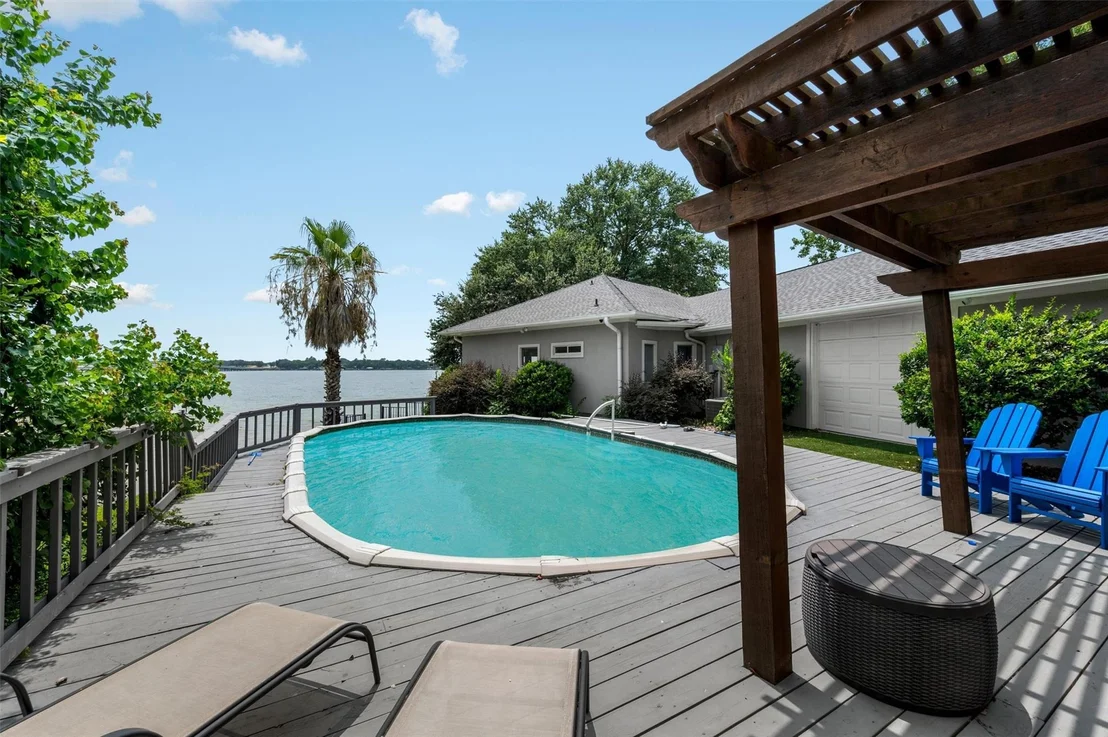 Photo of 211 Lake Front Drive