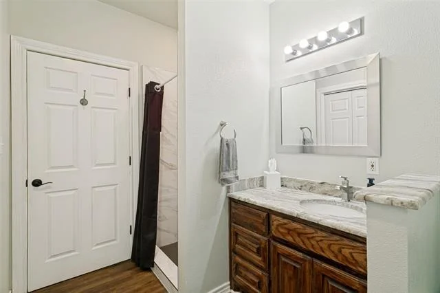 Photo of 1290 Fox Lane