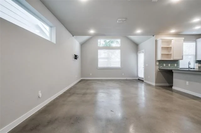 Photo of 1225 Crownview Lane
