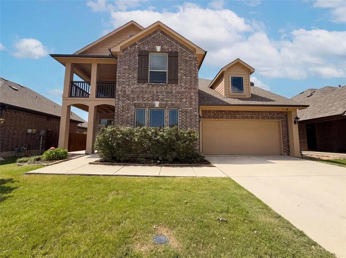 Photo of 725 Lyndhurst Drive