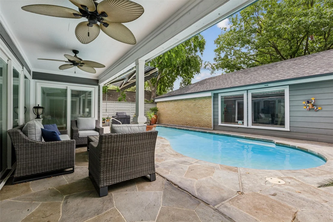 Photo of 7221 Pleasant View Drive