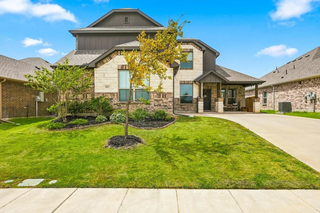 Photo of 401 Llano Lane