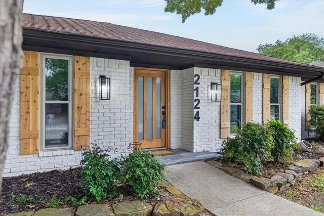 Photo of 2124 Parkhaven Drive