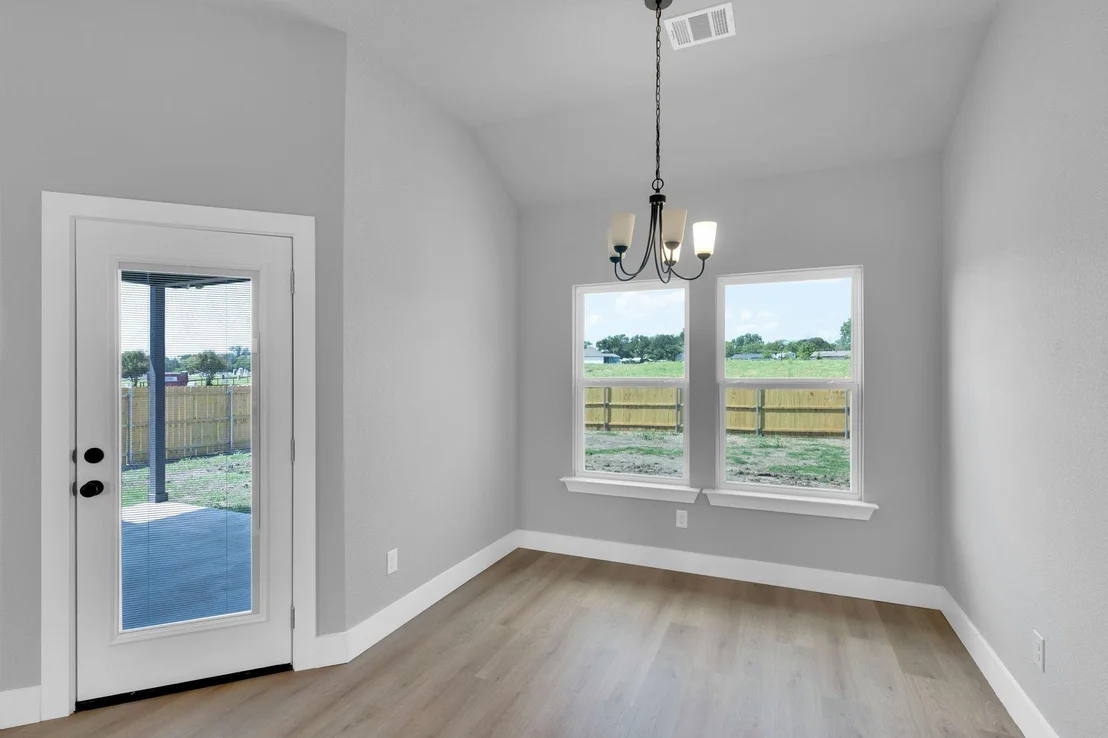 Photo of 350 E Lamar Street