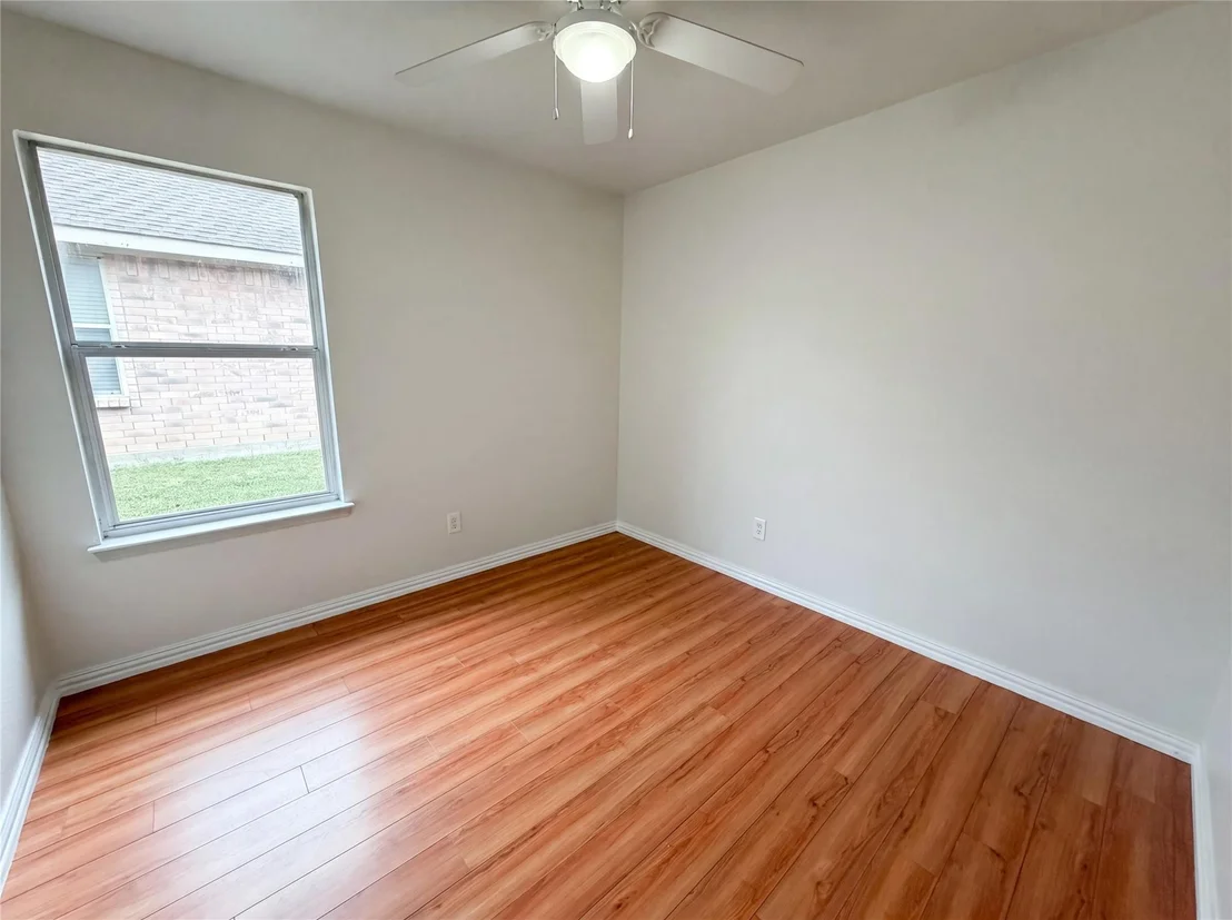 Photo of 111 Forest Park Lane