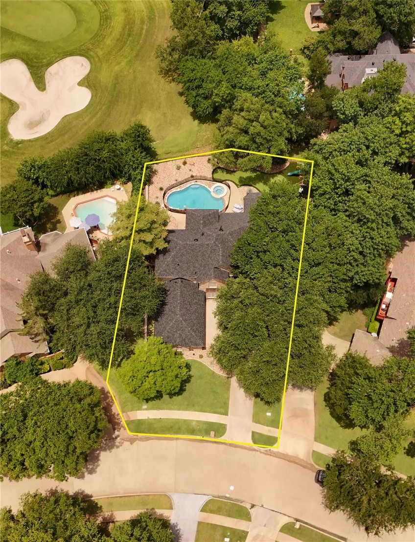 Photo of 2304 Fairway Circle