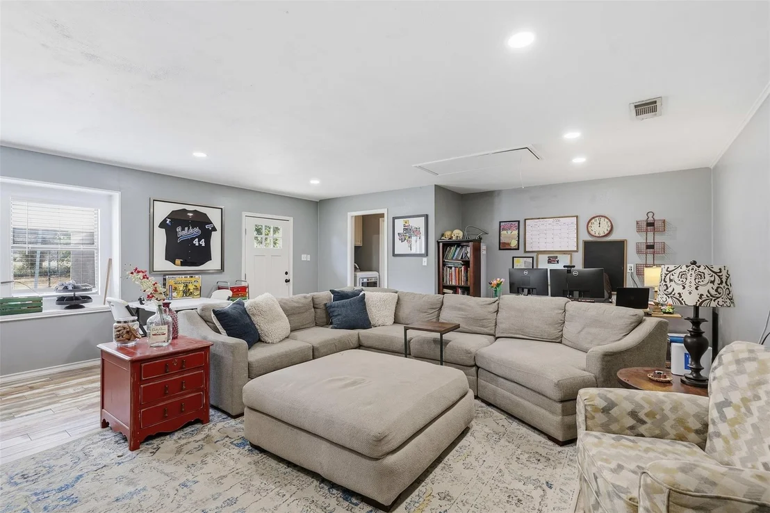 Photo of 112 Fairway Drive