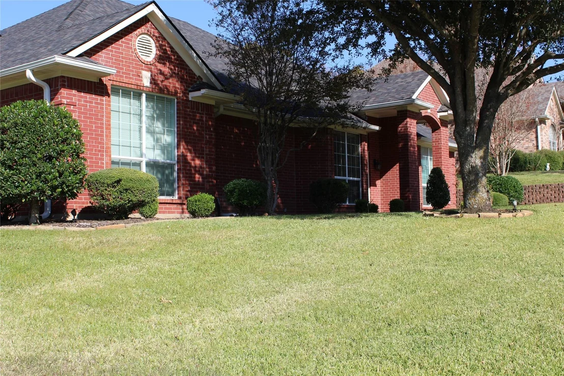 Photo of 2131 Deer Run