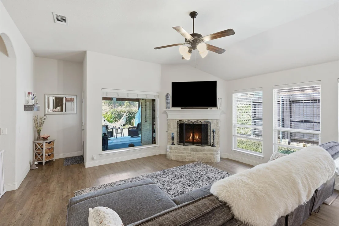 Photo of 1216 Barberry Drive