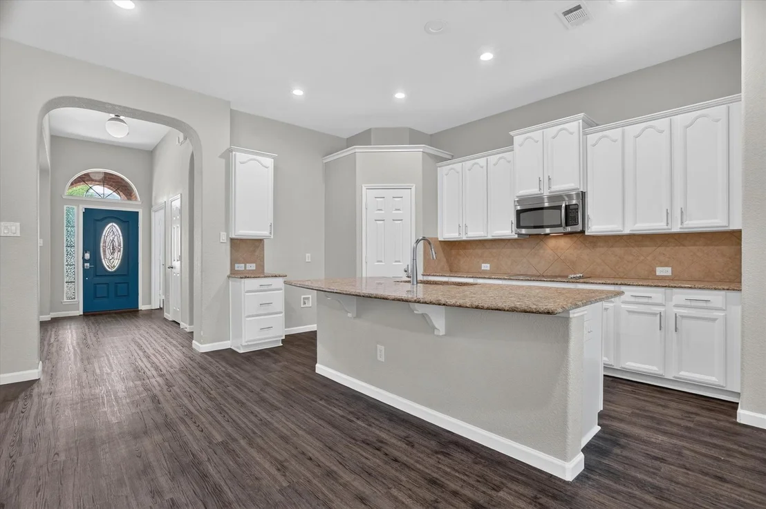 Photo of 817 Peach Lane