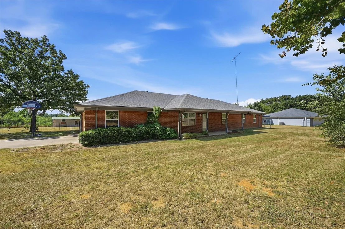 Photo of 521 Mccraw Lane