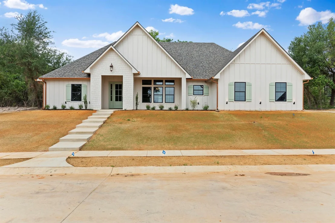 Photo of 17300 Woodcrest Circle