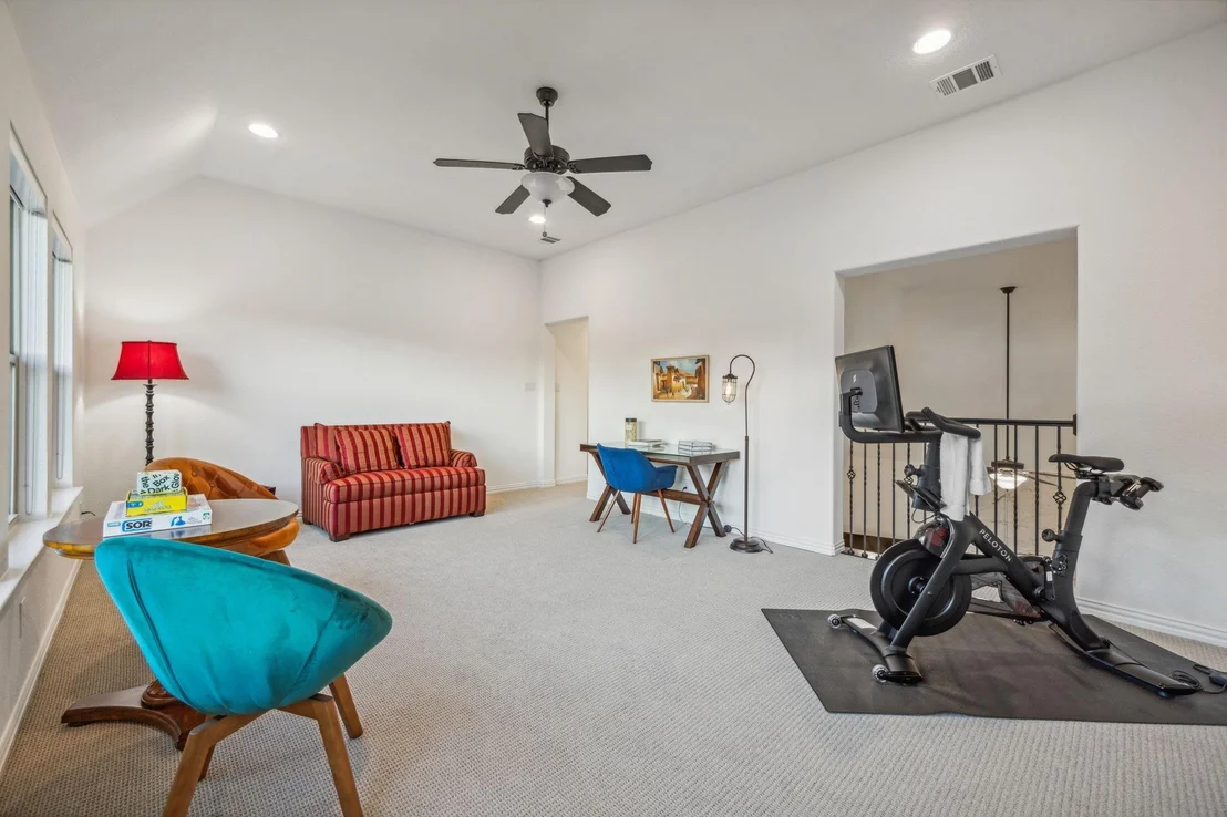 Photo of 8365 Western