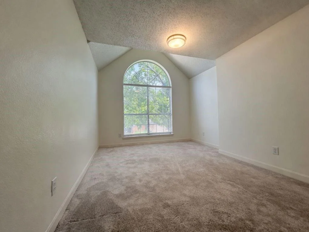 Photo of 4020 Oxlea Drive