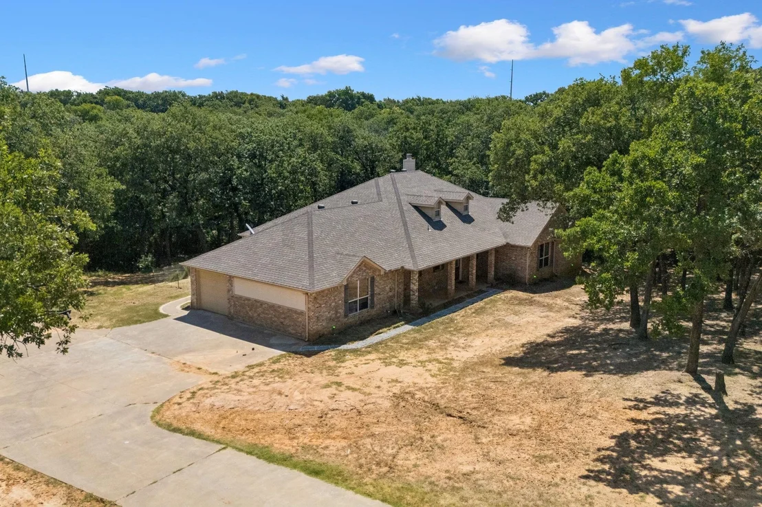 Photo of 3884 County Road 401