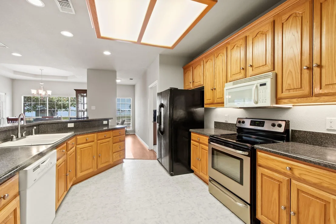 Photo of 1237 Beachview