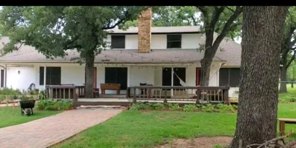 Photo of 2524 Mockingbird Road