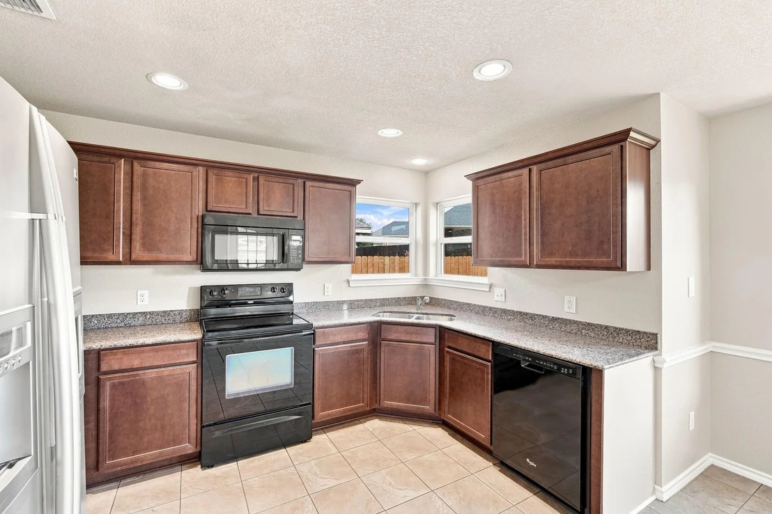 Photo of 1720 Lakeway Drive