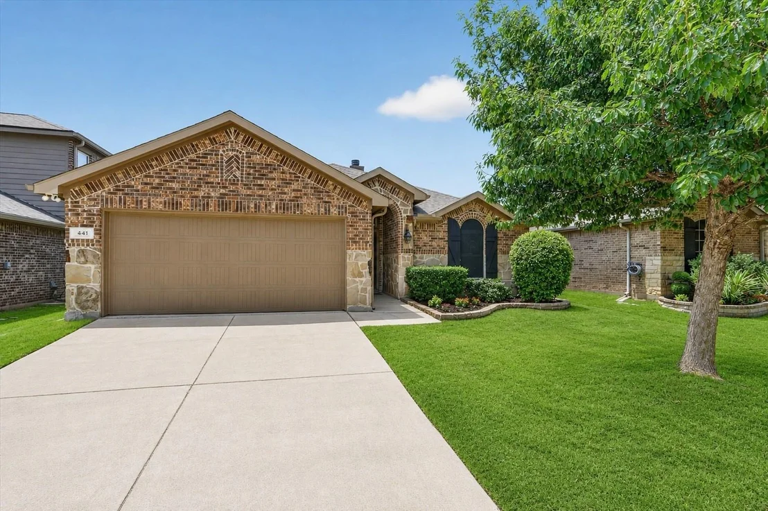 Photo of 441 E Wishbone Lane