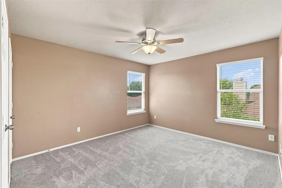 Photo of 2425 Glenhaven Drive