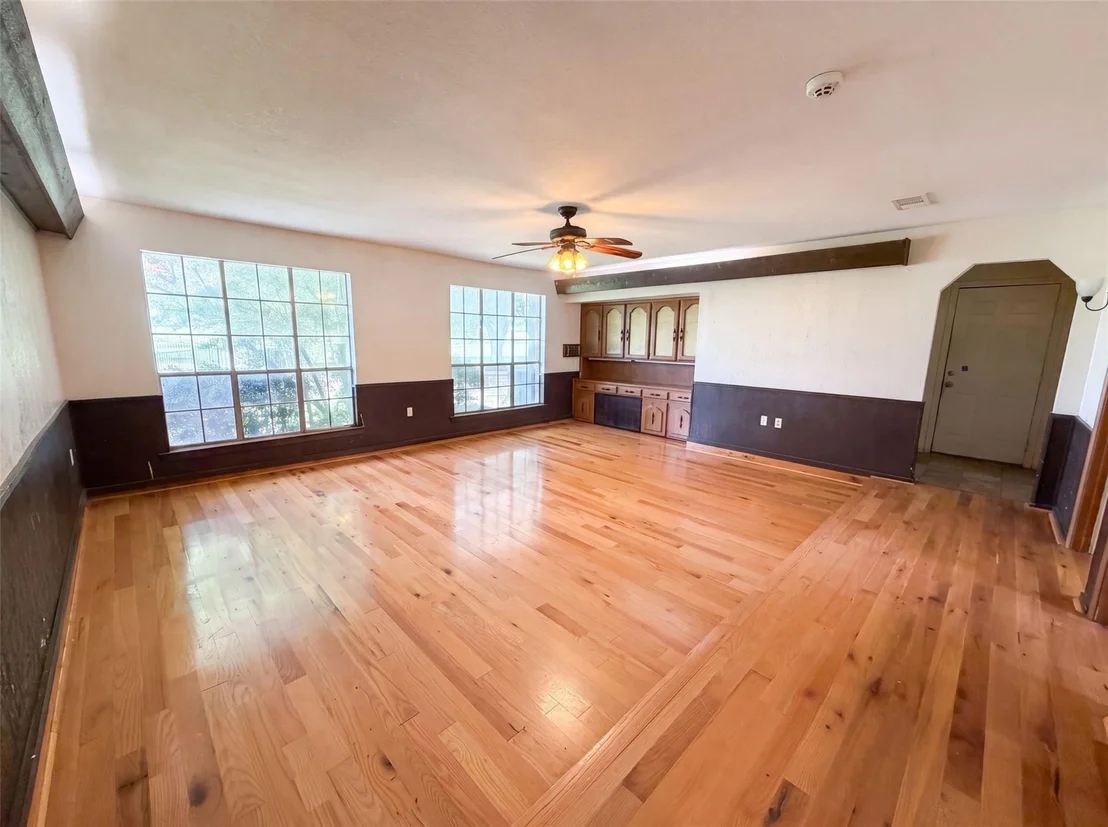 Photo of 100 Dubb Lane