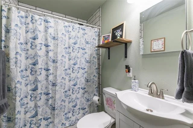 Photo of 3901 Laurel Drive