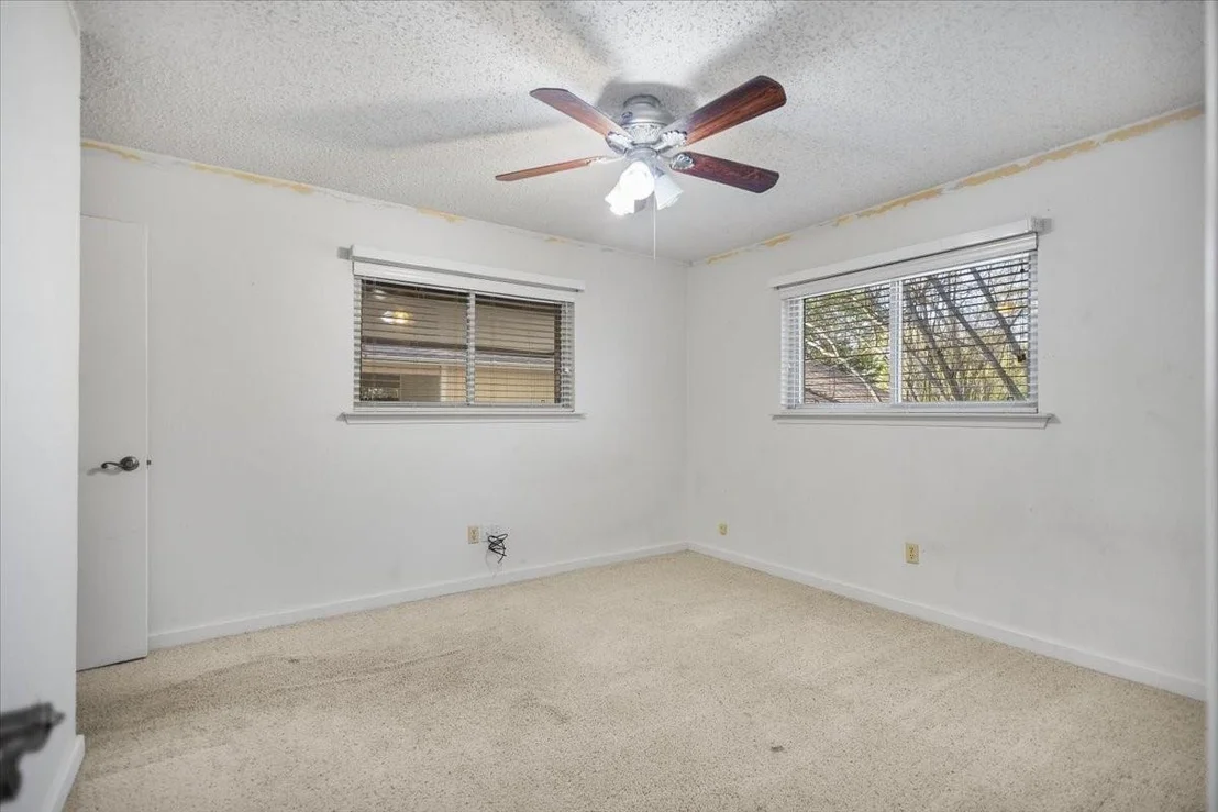 Photo of 207 Grass Knoll Drive