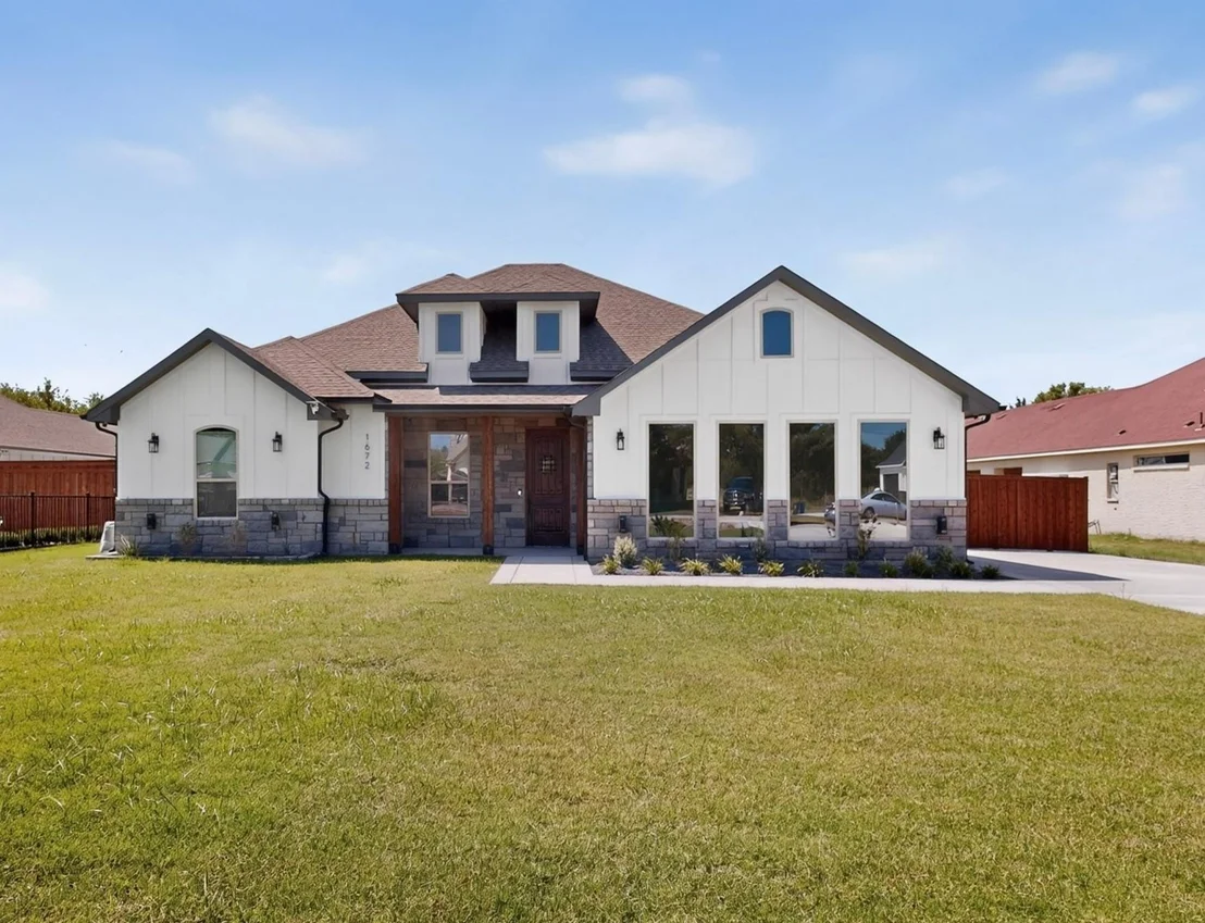 Photo of 1672 Brookview Drive