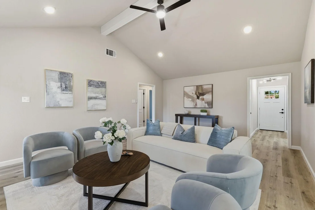 Photo of 924 Edgefield Trail