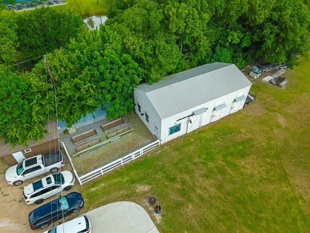 Photo of 6602 Lyons Road