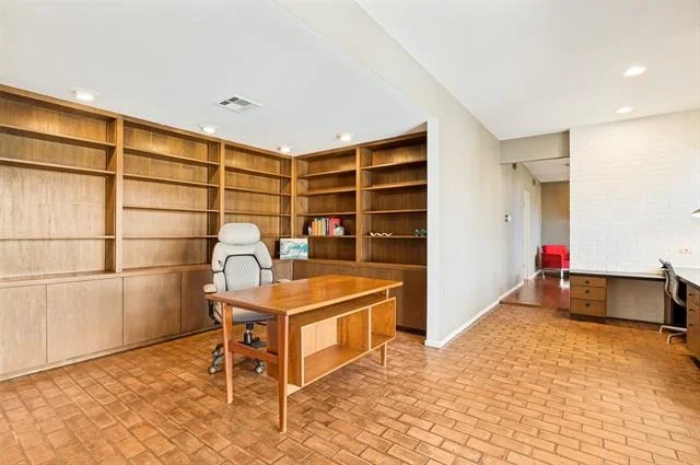 Photo of 6652 Talbot Parkway