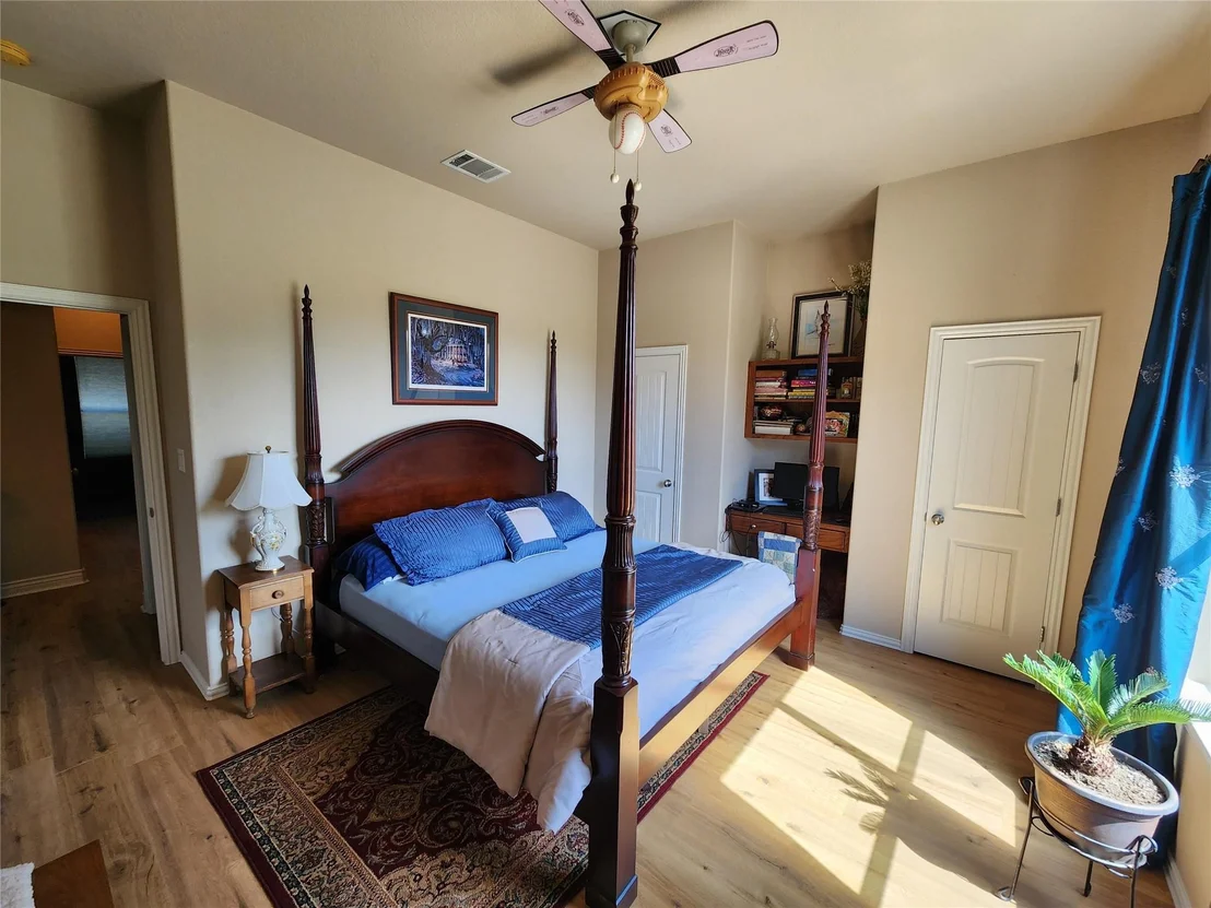 Photo of 6512 Singleton Road