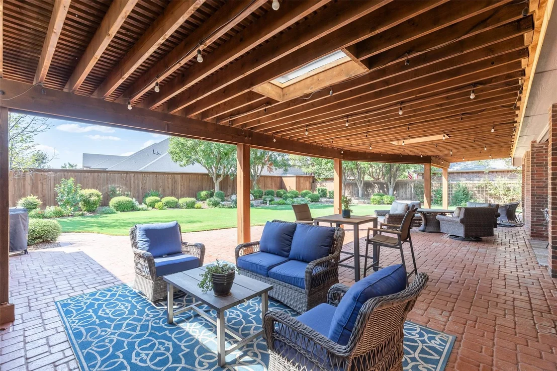 Photo of 2301 Lynbrook Drive