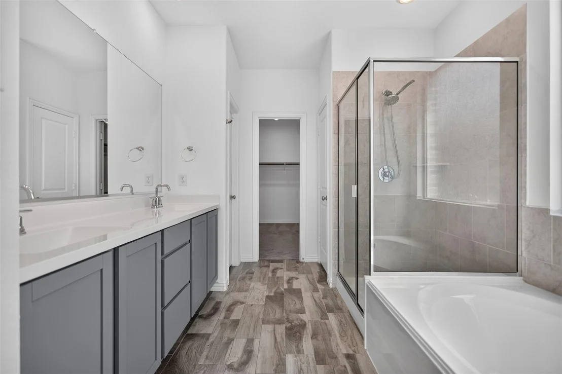 Photo of 729 Lombard Lane