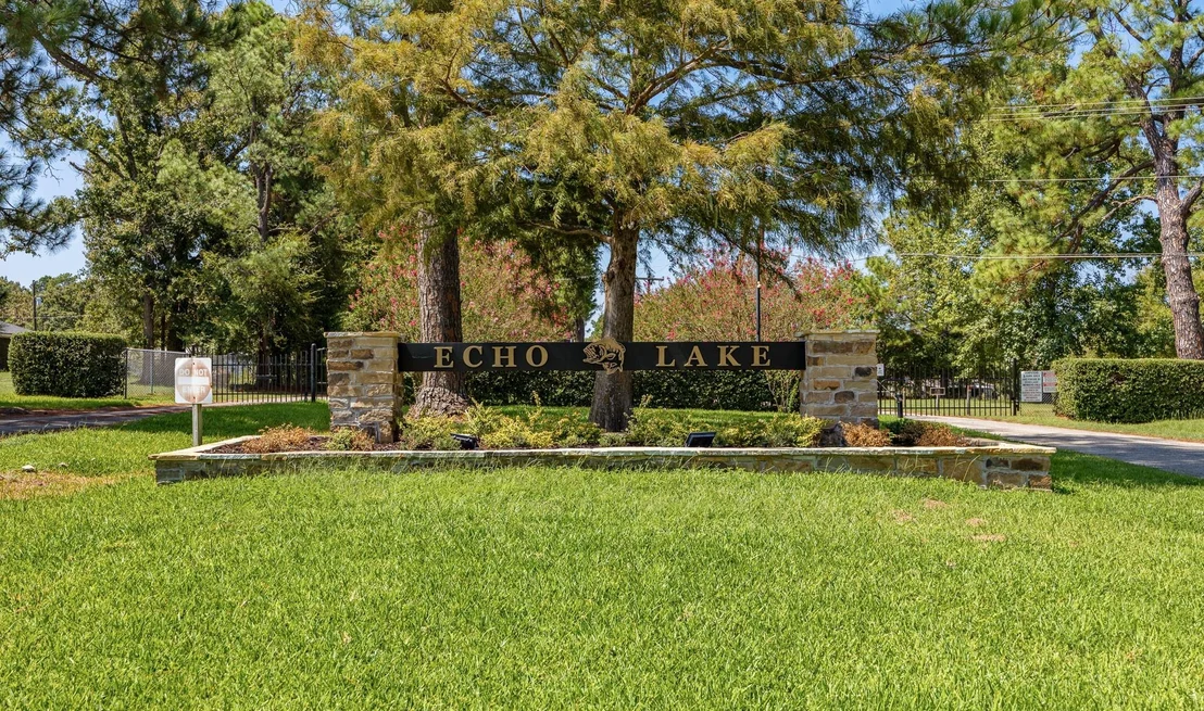 Photo of 8155 E Lake
