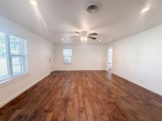 Photo of 832 Central Drive