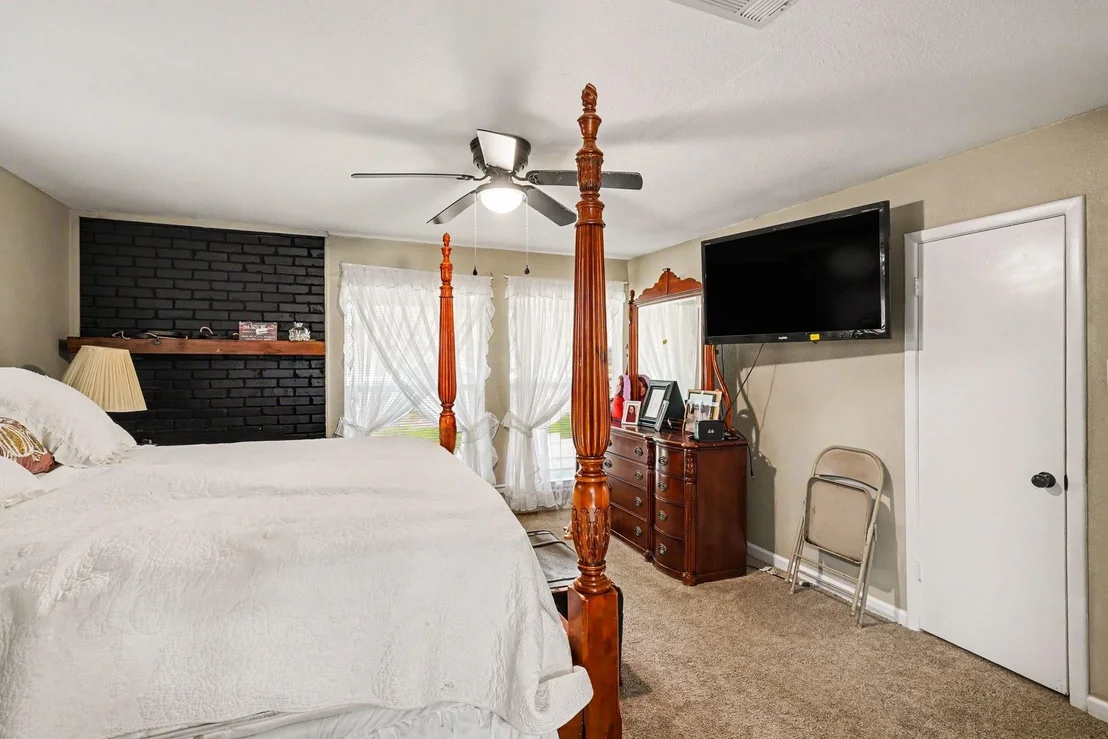 Photo of 1908 Thousand Oaks Drive