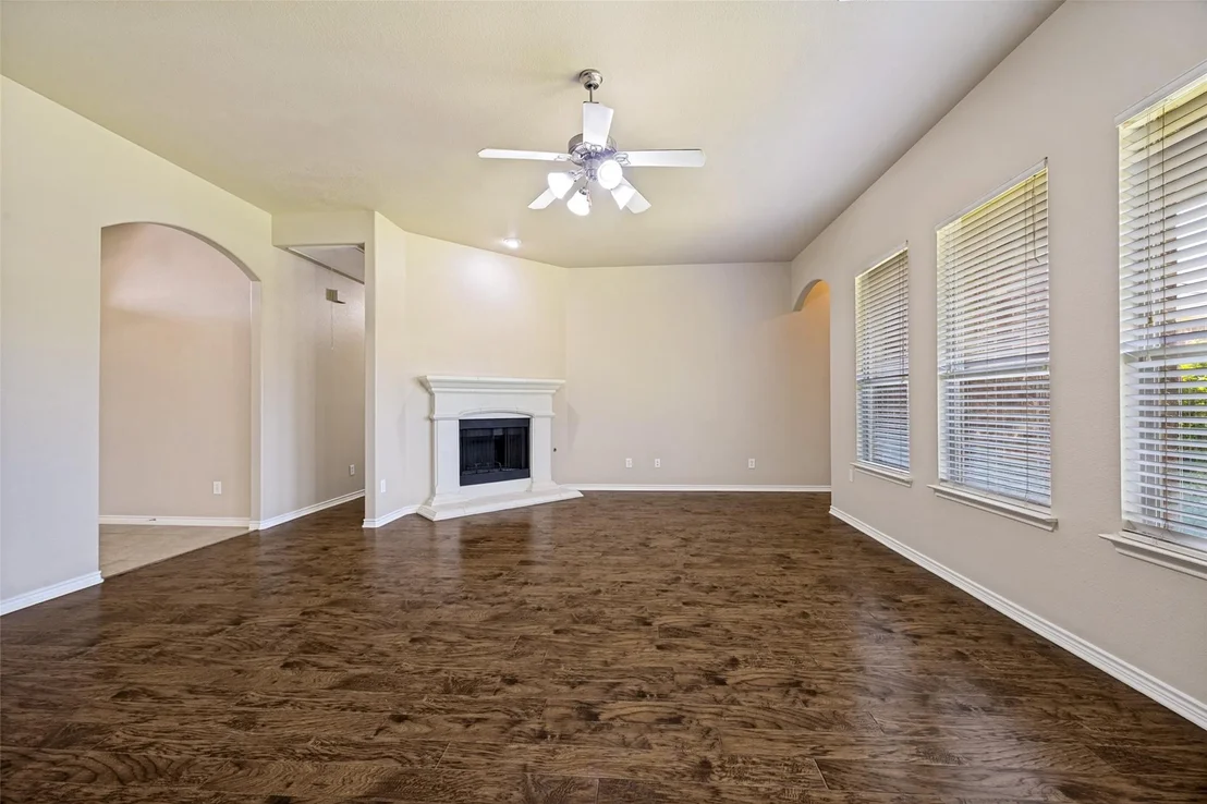 Photo of 1616 Nestledown Drive