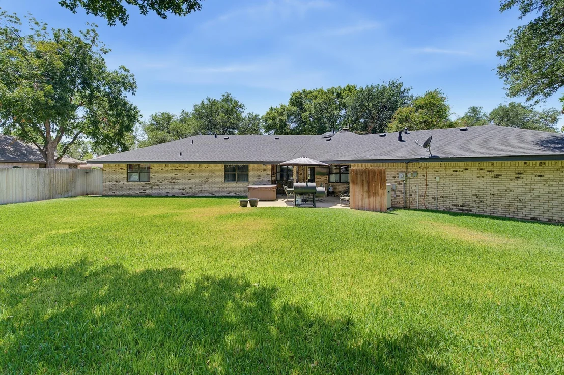 Photo of 38 Cypress Point Street