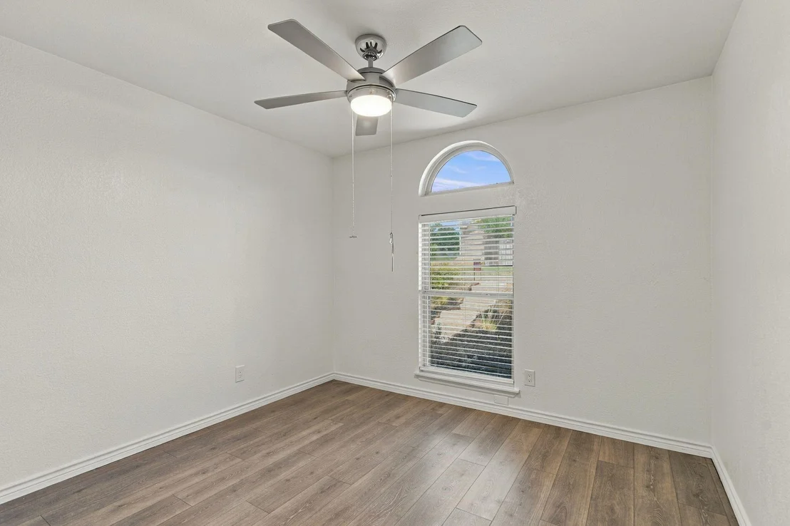 Photo of 4405 Queen Circle