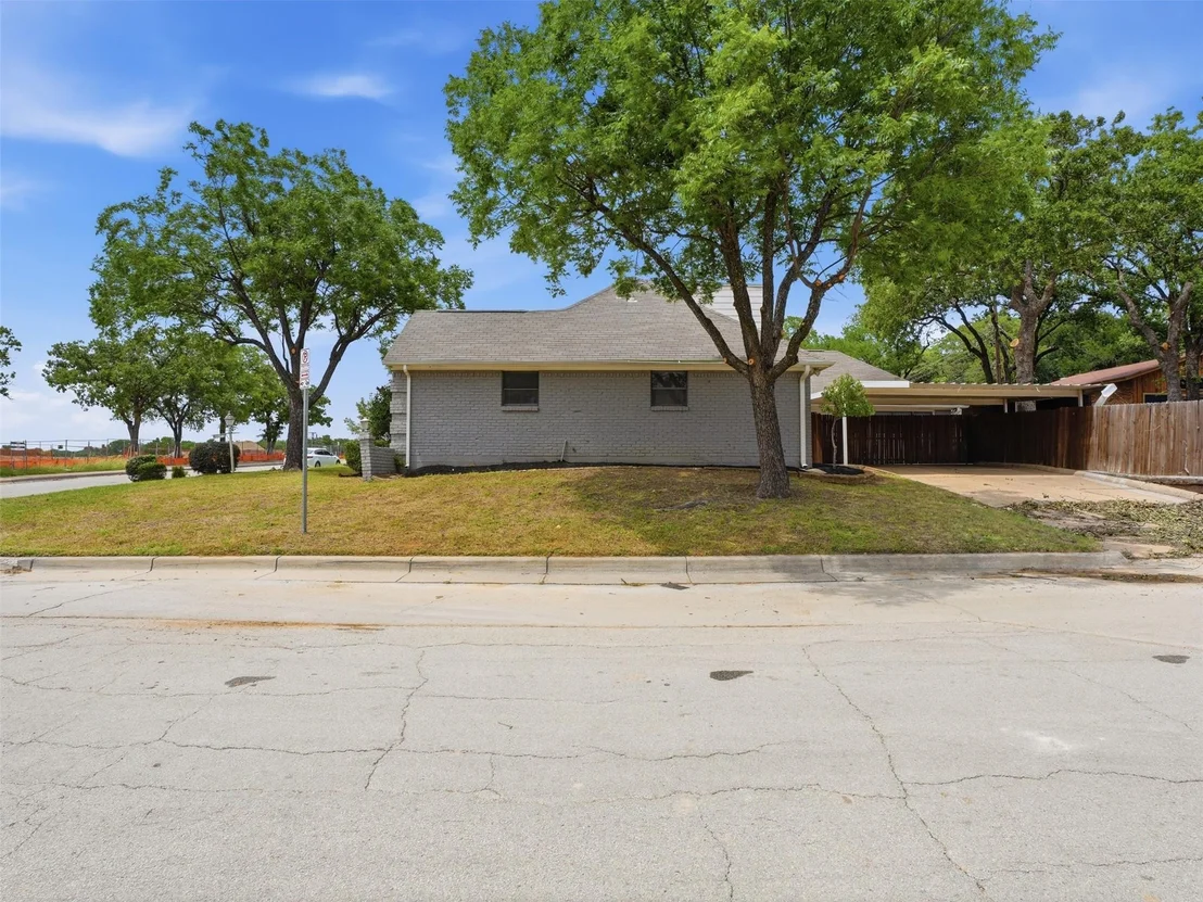 Photo of 2121 Canton Drive