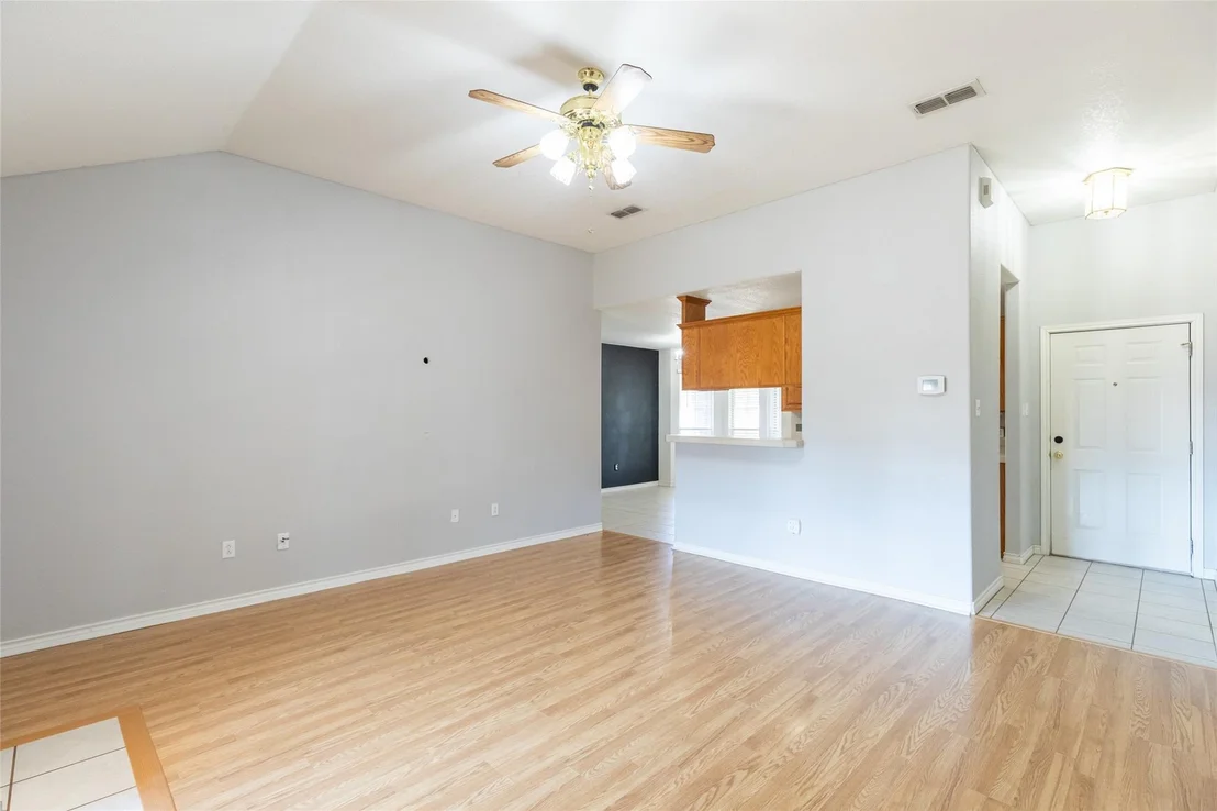 Photo of 717 Groves Road