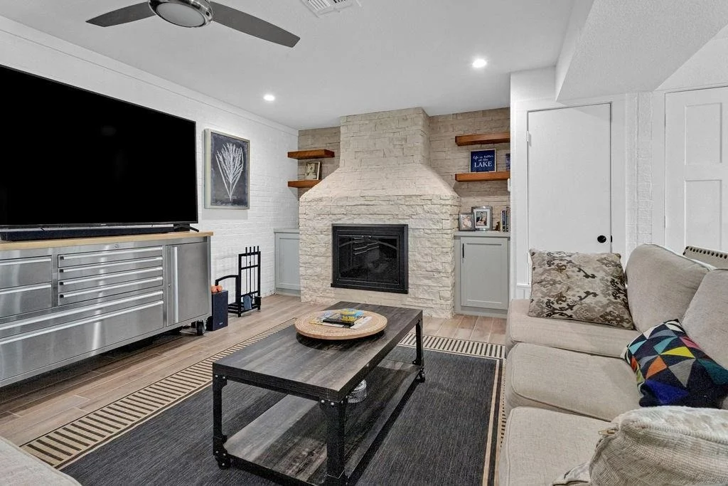 Photo of 255 Hideaway  Lane Central