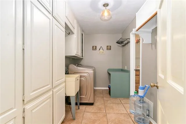 Photo of 1503 W Westhill Drive