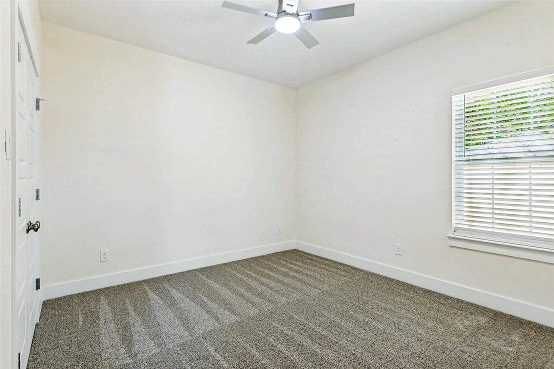 Photo of 901 E Devitt Street